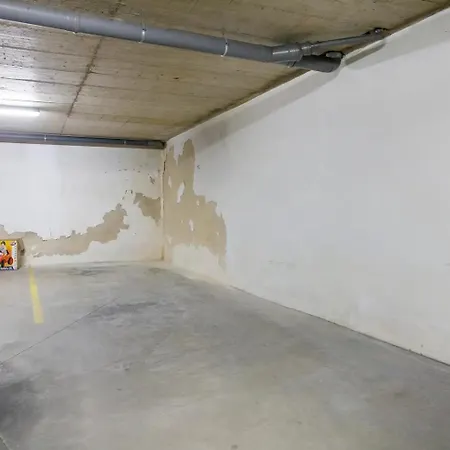 Ao - Tina House Ferrel (Leiria)